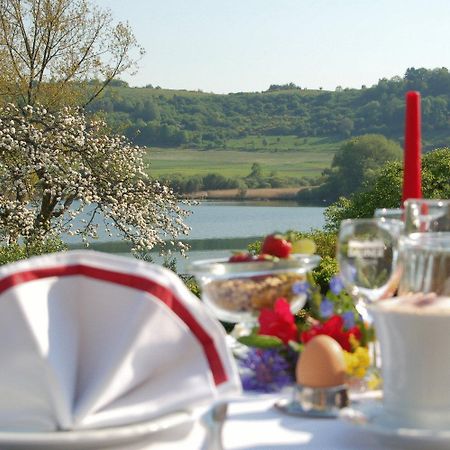 Hotel-Ferienwohnungen Cafe Maarblick Schalkenmehren Zewnętrze zdjęcie