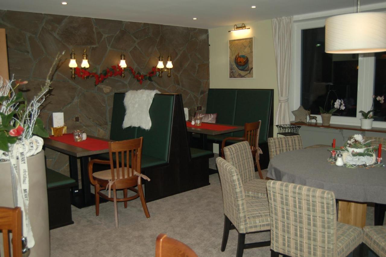 Hotel-Ferienwohnungen Cafe Maarblick Schalkenmehren Zewnętrze zdjęcie