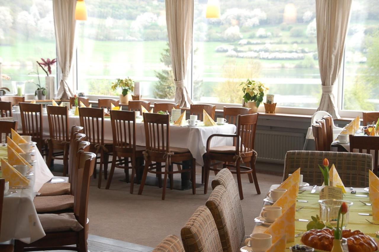 Hotel-Ferienwohnungen Cafe Maarblick Schalkenmehren Zewnętrze zdjęcie
