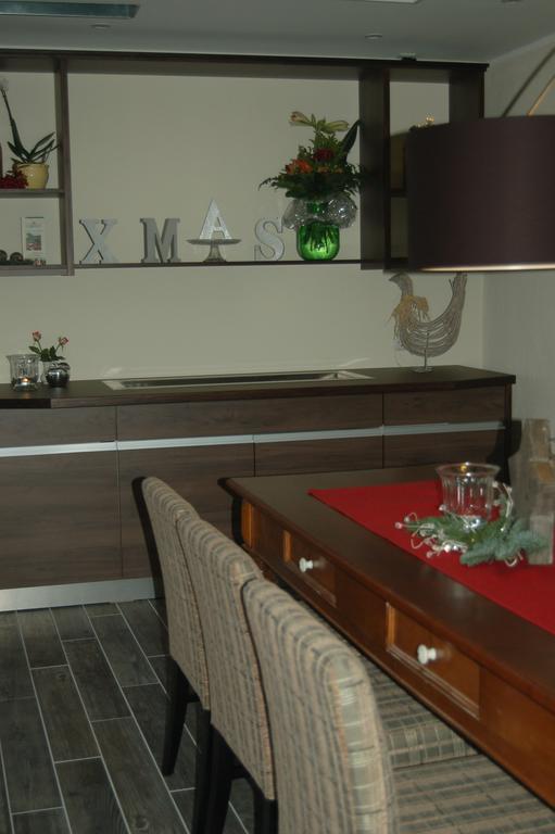 Hotel-Ferienwohnungen Cafe Maarblick Schalkenmehren Zewnętrze zdjęcie