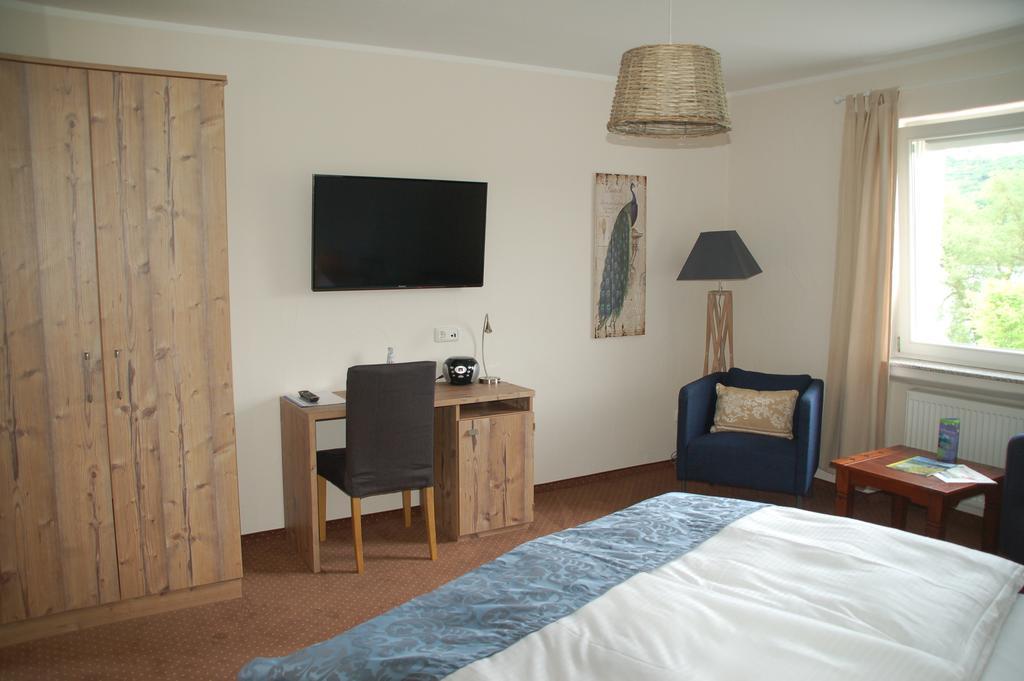 Hotel-Ferienwohnungen Cafe Maarblick Schalkenmehren Zewnętrze zdjęcie