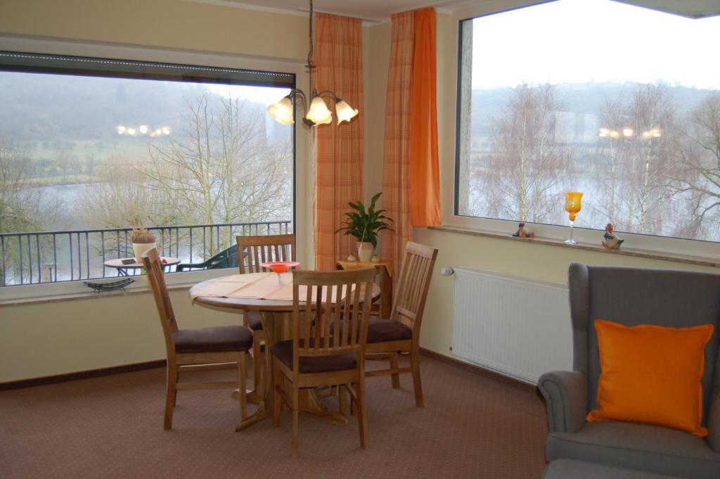 Hotel-Ferienwohnungen Cafe Maarblick Schalkenmehren Pokój zdjęcie